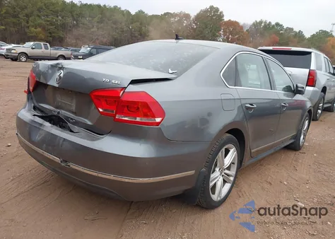 2015 Volkswagen Passat 2.0L Tdi Sel Premium из США, поврежденный, VIN 1VWCV7A31FC048840